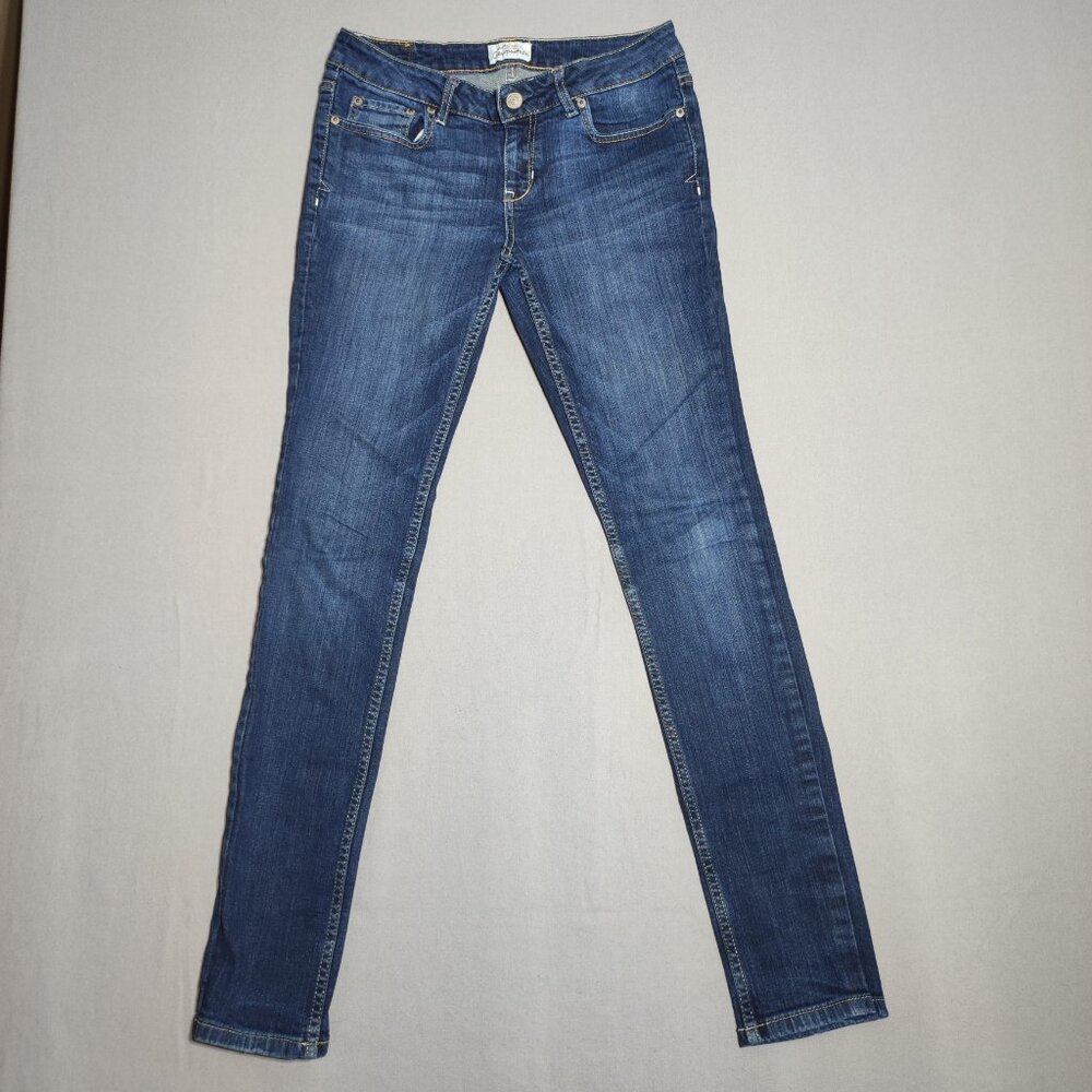 Aeropostale jeans women's size 5/6 ink blue colour Bayla skinny straight leg
